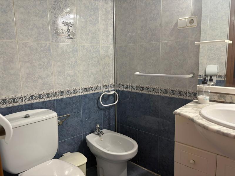 Foto 79d3612d-22fc-47c9-acf3-4bfc950e12a7. Casa amb xemeneia a Bigastro