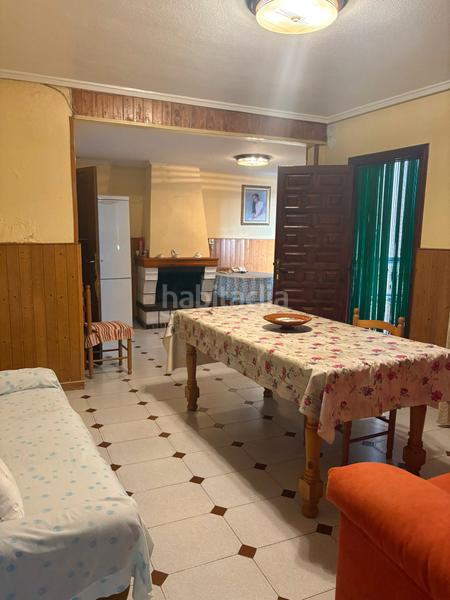 Foto ef1d412b-f25f-44ea-b955-69cd577e4778. Casa amb xemeneia a Bigastro