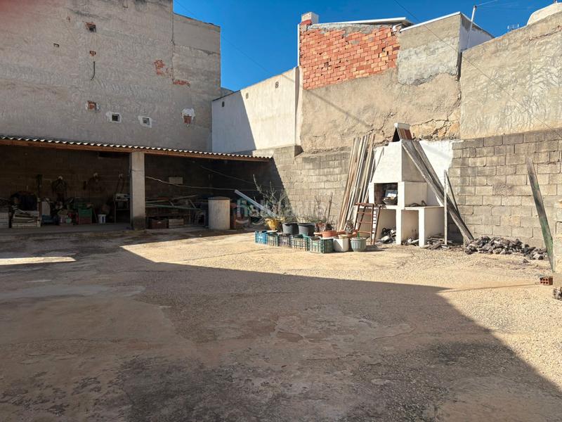 Foto f3389eb6-9d67-435e-a679-575f696b1e7d. Casa amb xemeneia a Bigastro