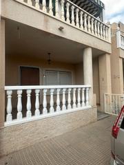 Pis  Calle rafael alberti 10. Piso en los palacios
