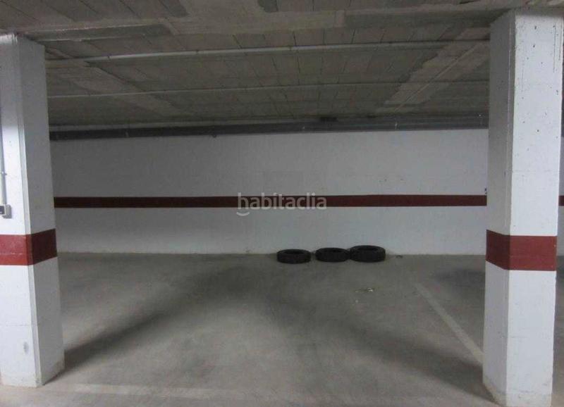 Foto 15133fca-3fbc-430b-bb4d-73c40c5d8a0e. Aparcament cotxe a San Isidro