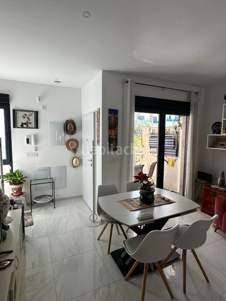 Foto 1460d3fa-19f9-4b1a-a1e3-e1e0fbc38aea. Casa adossada amb aparcament piscina a Bigastro