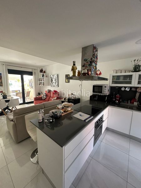 Foto abe99cf9-f02f-4cbb-9f6f-aea578860b09. Casa adossada amb aparcament piscina a Bigastro