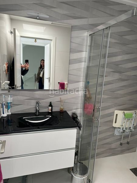 Foto b694923c-61fa-4c86-a4f6-f10baa8fd1a1. Casa adossada amb aparcament piscina a Bigastro