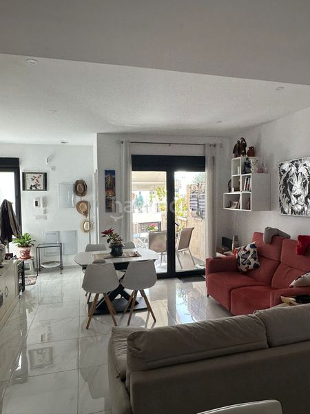 Foto f254d818-ff65-46fd-bc27-c7b106b10da9. Casa adossada amb aparcament piscina a Bigastro