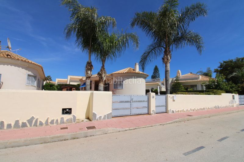 Foto aa9cafed-fb5d-4de2-b002-436a67af4d11. Xalet amb piscina a San Fulgencio