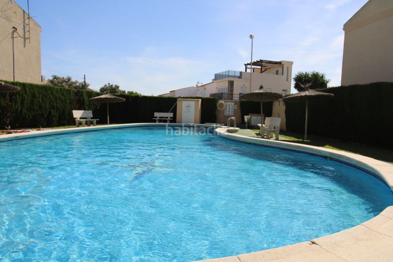 Foto e1d84d36-bb08-4950-87eb-5df6e2d9a436. Casa amb piscina a Zona Carrefour - Urbanizaciones Torrevieja