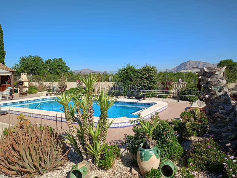 Foto 0c0a971d-236f-4ac6-a1d0-7792c09856ce. Xalet amb piscina a Jacarilla