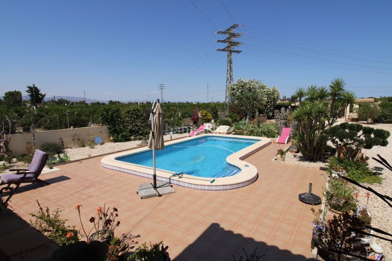Foto 1511bcf1-a8f7-45fa-8c4e-bea510ca6662. Xalet amb piscina a Jacarilla