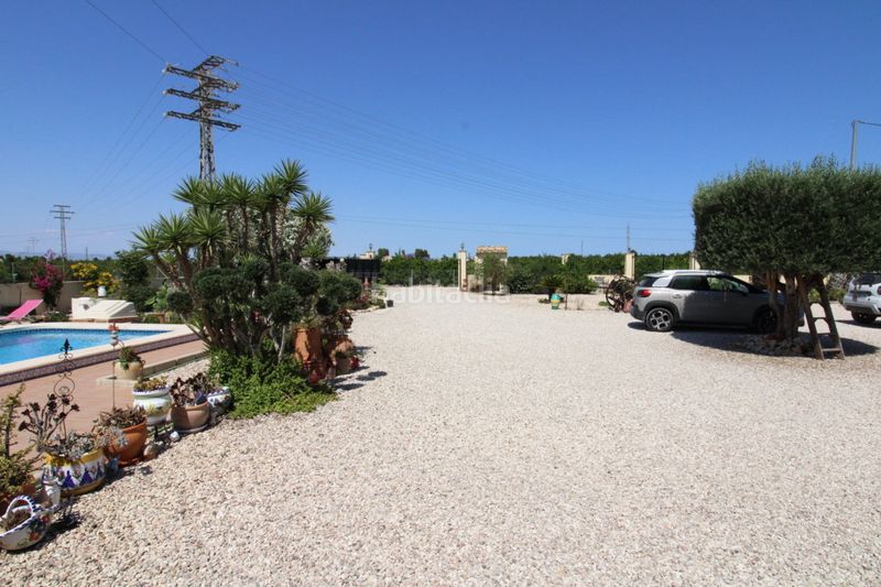 Foto b5e0b8aa-5879-4e70-89cc-edf152e97e81. Xalet amb piscina a Jacarilla