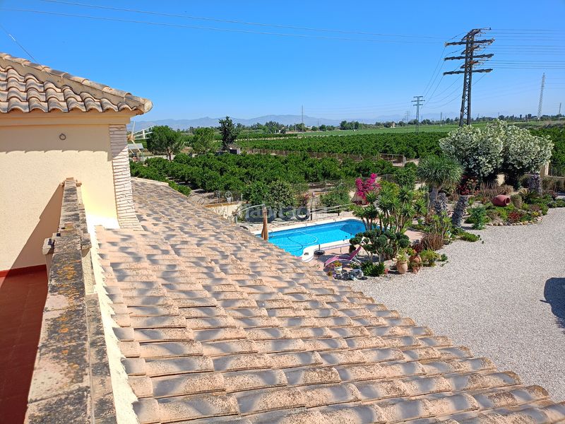 Foto d20ec099-5276-4a01-9573-48bf74024958. Xalet amb piscina a Jacarilla