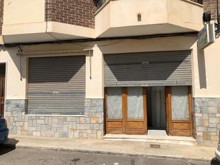 Local Comercial en Calle joaquin moya martinez 28. Local en bigastro econmico