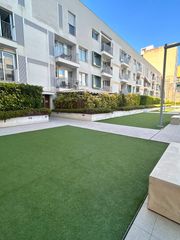 Flat in Calle carretera valldemossa 47. Espl�ndido piso, casi nuevo, 3 dormitorios, 2 ba�os, amplia sala