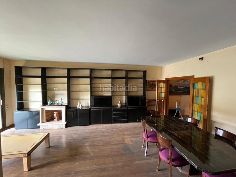 Foto 1ffa65c7-65c0-4f01-ab8b-a781a45a73ce. Pis a Sagrada Família Barcelona