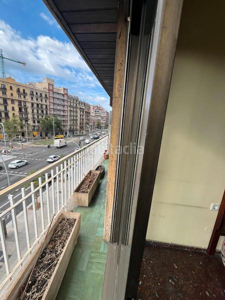 Foto 2fd8c5ee-ccd7-4d81-8a24-ae5c066a7b15. Pis a Sagrada Família Barcelona