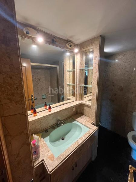 Foto a0c5cdf6-4b95-41da-9f6f-b264ad2a4d93. Pis a Sagrada Família Barcelona