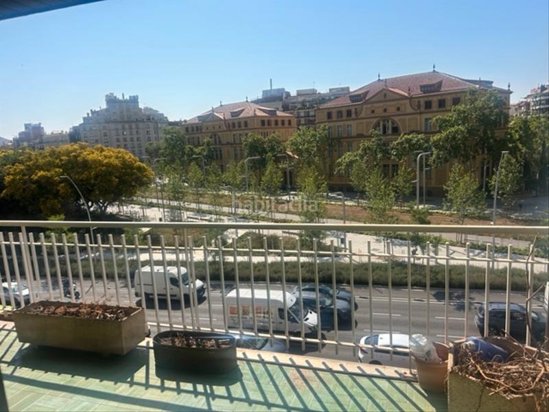 Foto a1de7b8e-3878-405d-b250-8ef58a1000b1. Pis a Sagrada Família Barcelona