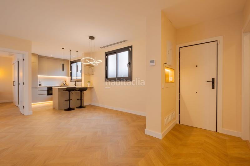 Foto 4378e2e6-a0e2-404c-b80c-ff3448f069bc. Appartamento con riscaldamento piscina in Sants Barcelona