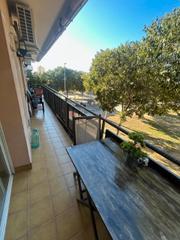 Piso en Carrer antoni de capmany 52. Casi a estrenar,nueva, 127 m2,4 habit,  2 baos , muy exterior,