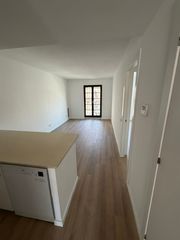 Rent Flat in Sant Andreu de Palomar. Segundo real de altura con dos habitaciones