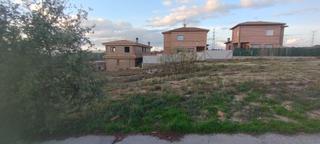 Terreny residencial a Méntrida. Magnifico terreno urbano de 417 m2