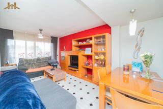 Pis en Villafontana - Estoril I. Hogares vende estupendo piso 3 dormitorios con terraza en mstol