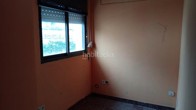 Foto 0638d689-f730-419e-9bec-e30bbac92866. Location local commercial avec chauffage dans Calypo Fado