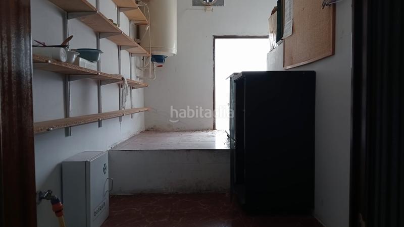 Foto 9f5b5cec-e058-4ee3-95c1-b4ab29392637. Location local commercial avec chauffage dans Calypo Fado