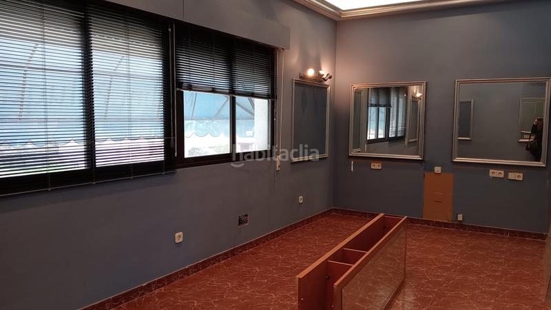 Foto fa4bf909-ab24-43a1-badc-c43bfe4d2d84. Location local commercial avec chauffage dans Calypo Fado