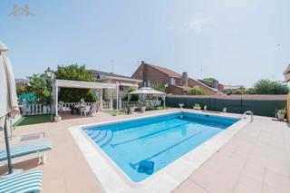 Xalet en Calypo Fado. Chalet independiente de dos palntas situado en calypo-fado