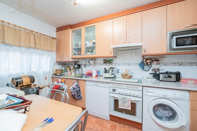 Foto 00ba6a26-5782-43b0-aef1-fc468b6bd847. Casa adossada amb calefacció aparcament a Méntrida