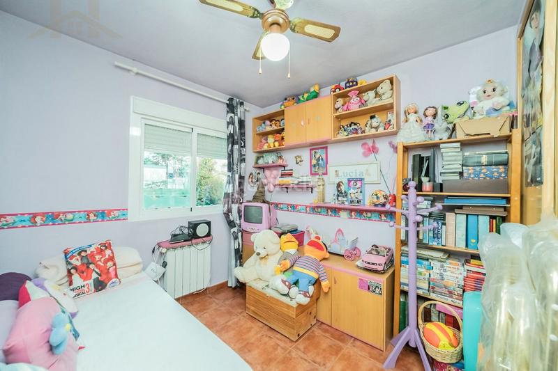 Foto 10471ca1-5d17-46c7-9909-6e02d2408d35. Casa adossada amb calefacció aparcament a Méntrida