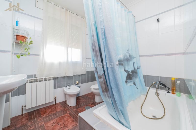 Foto 3e88934f-46b4-4e25-8668-c96027ecb117. Xalet amb xemeneia calefacció aparcament piscina a Méntrida