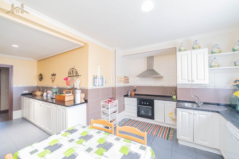 Foto 573bfe64-3c98-4876-bcf1-faf7ec78af19. Xalet amb xemeneia calefacció aparcament piscina a Méntrida