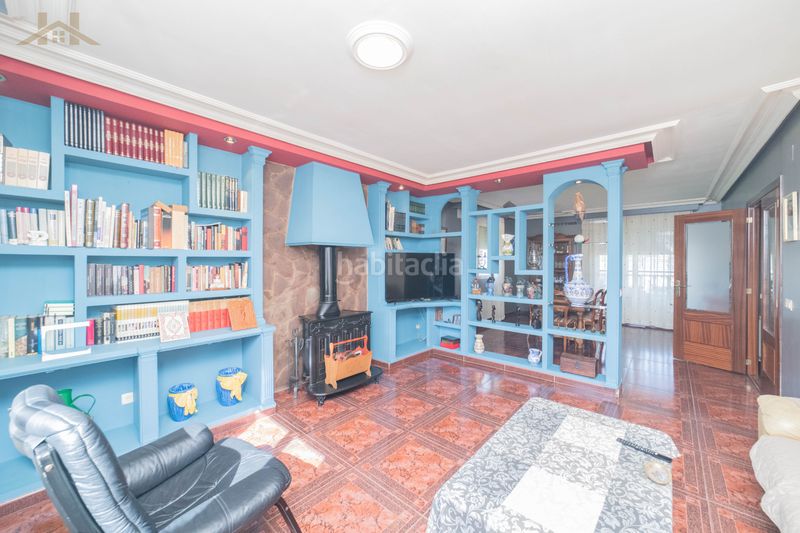 Foto da26f750-aa7c-4cba-a492-2a56f9ad7bc7. Xalet amb xemeneia calefacció aparcament piscina a Méntrida