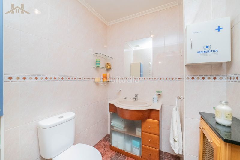 Foto f0980c99-1f7c-493c-b6f1-8fcb2a83fa12. Xalet amb xemeneia calefacció aparcament piscina a Méntrida