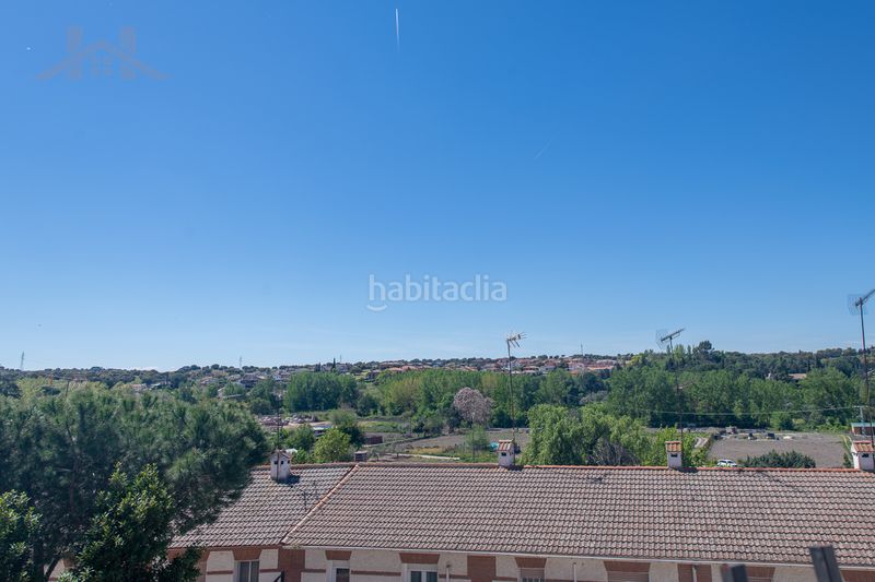 Foto 6b3de620-a882-4358-9319-b88825b5aae6. Casa adossada amb calefacció aparcament a Méntrida