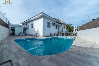 Chalet in Calypo Fado. Magnifico chalet en calypo fado