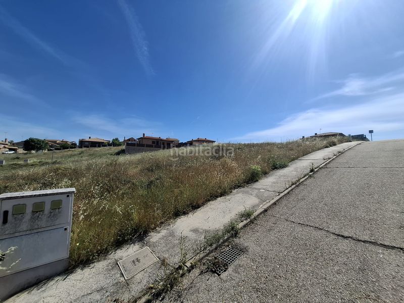 Foto b0307a7d-29d8-46a4-9449-53f4b9f76ae9. Terreny residencial a Méntrida