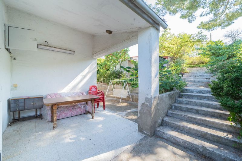 Foto e784908c-bd7a-4630-a1cf-69befc1d666d. Chalet  independiente en venta en Méntrida