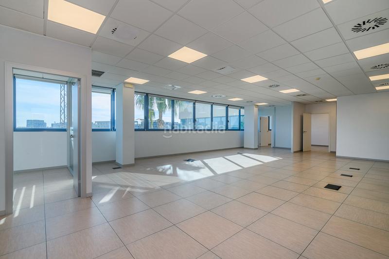 Foto 385d361e-4255-4498-b830-fa86bbc148ef. Alquiler oficina  en perfecto estado. propiedad de aprosa en Sant Just Desvern