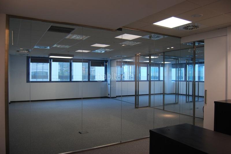 Foto 81046cf2-0ccd-4f18-bb7a-a1cf98048c48. Location bureau avec chauffage parking dans Centre Sant Just Desvern