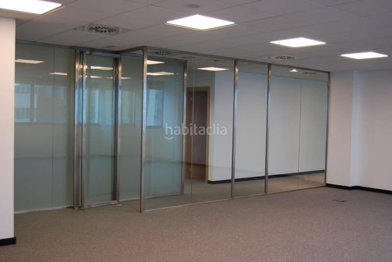 Foto fccc5d5a-be2d-42a9-a29a-6707f392dfdd. Location bureau avec chauffage parking dans Centre Sant Just Desvern