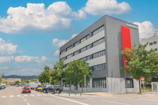 Rent Office space in Carrer de sadet 1. Oficina en edificio nuevo para implantación inmediata. propiedad