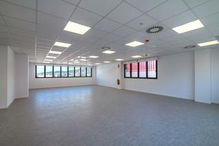 Alquiler Oficina en Carrer de narcís monturiol 14. Oficina en edificio nuevo para implantación inmediata. propiedad