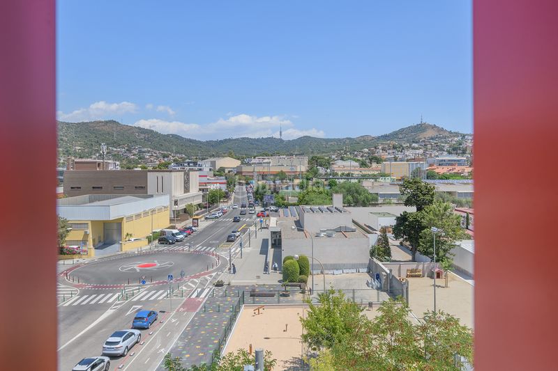 Foto 84639052-cdf1-4cb5-a255-0b81dddab576. Rent office space in carrer de narcís monturiol 14 in Sant Just Desvern