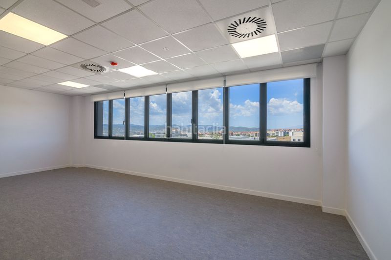 Foto c1e060ff-4612-4e45-819b-cd3b0cff8837. Rent office space in carrer de narcís monturiol 14 in Sant Just Desvern