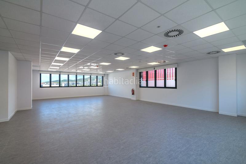 Foto 0783303e-83ef-48dd-aca9-a3392d484d83. Affitto ufficio con riscaldamento parcheggio in Centre Sant Just Desvern