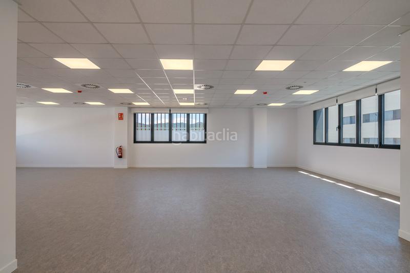 Foto 38f3f18d-b646-4641-9c88-354a673b4e47. Affitto ufficio con riscaldamento parcheggio in Centre Sant Just Desvern