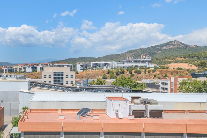 Foto c9fc14ff-9857-45d3-a8f2-b86bf938ed55. Affitto ufficio con riscaldamento parcheggio in Centre Sant Just Desvern